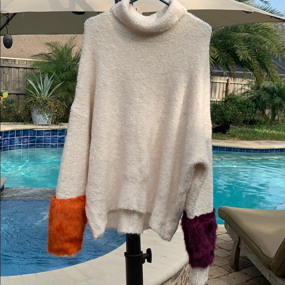 Zara Oversize Faux Fur Sleeve Sweater